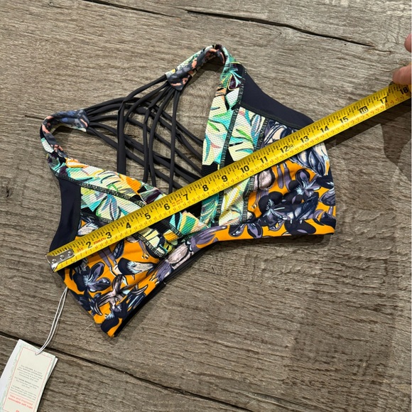 (TOP) Maaji Disco Nights Reversible Bikini Top. - Picture 9 of 10